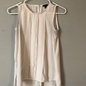 Ann Taylor pleated fringed tank in off white